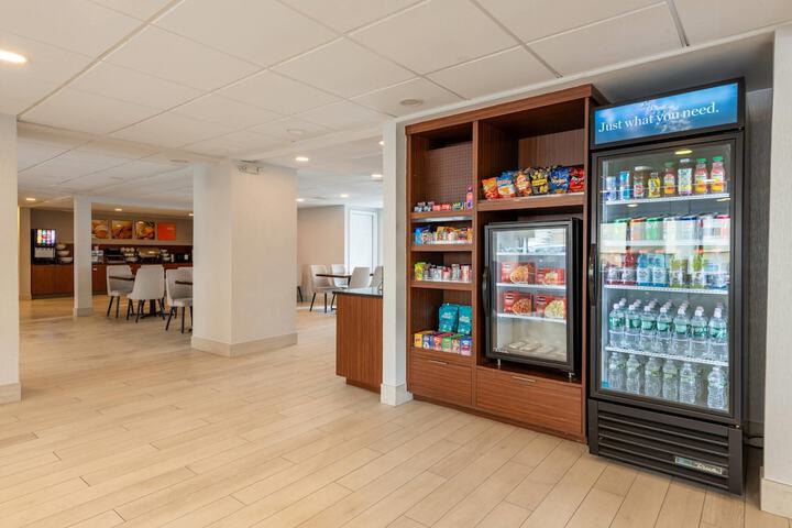 Entrance & Lobby