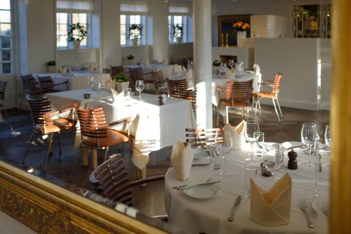 Dining 107 of 151