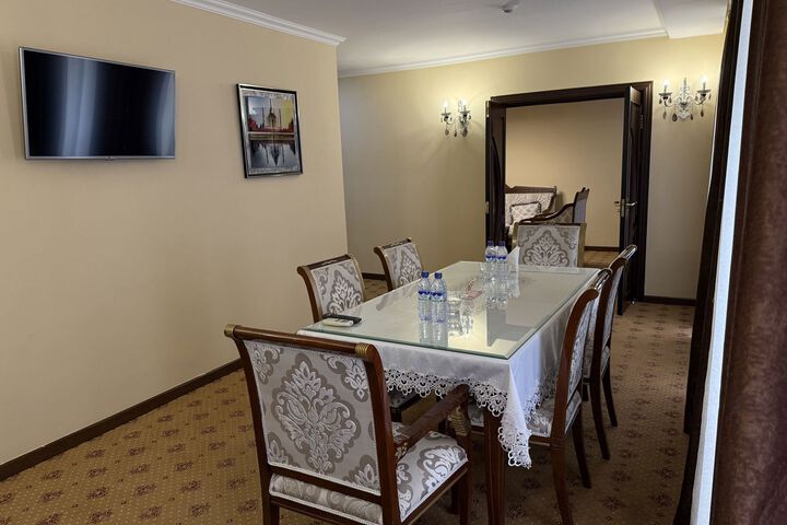 Room 12 of 23