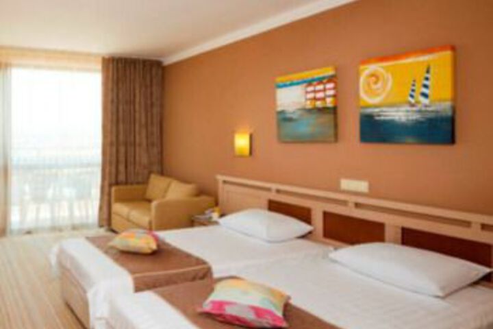 Room 36 of 106
