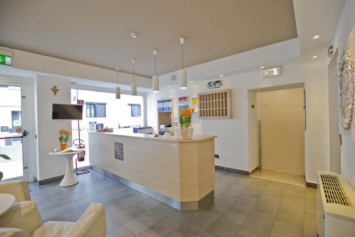 Entrance & Lobby