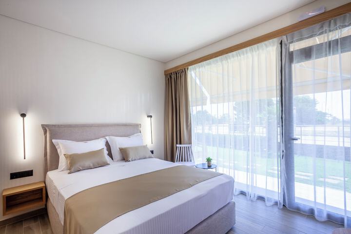 Room 3 of 29