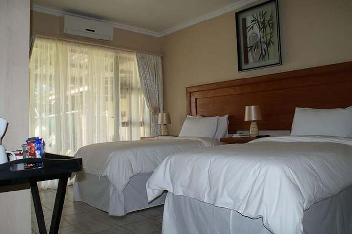 Room 4 of 38
