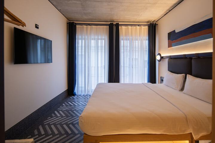 Room 13 of 41
