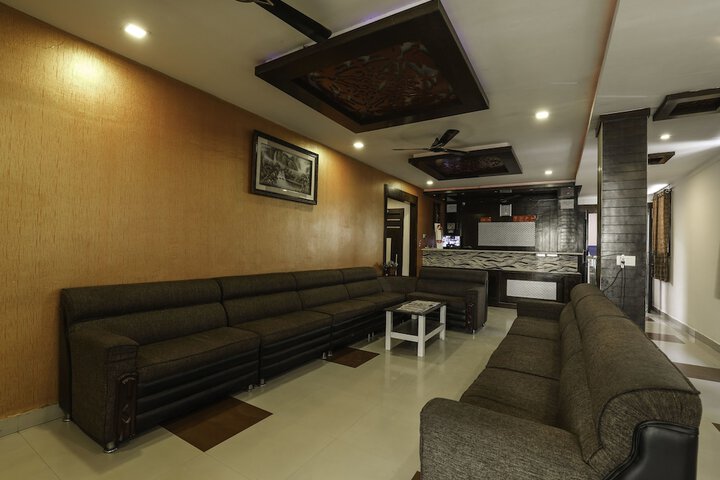 OYO 16083 ATHIDI GRAND