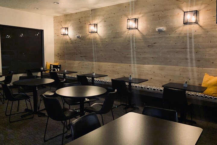 Breakfast/Coffee Service 45 of 95