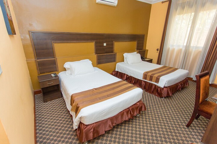 Room 9 of 22