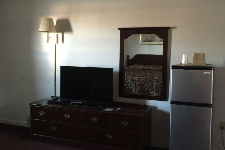 Room 4 of 39