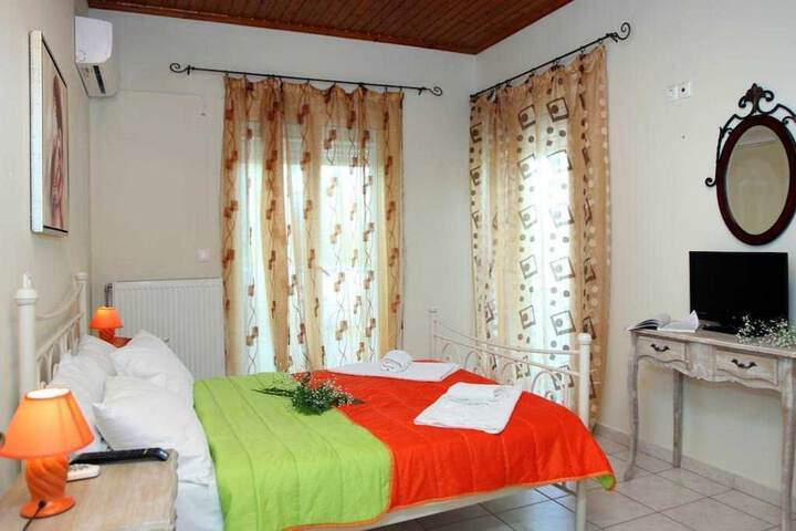 Room 3 of 58