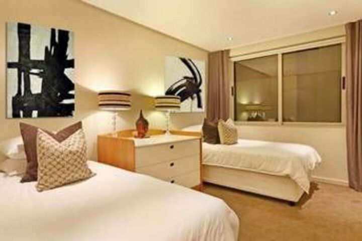 Room 4 of 23