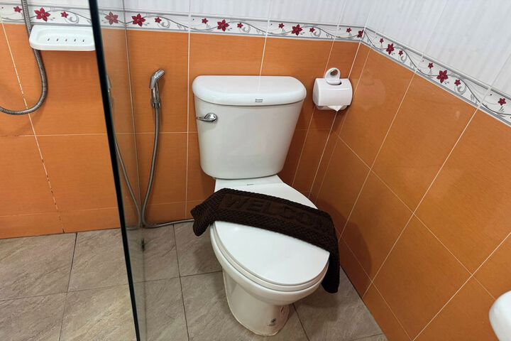 Room 30 of 47