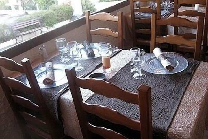 Dining 25 of 37