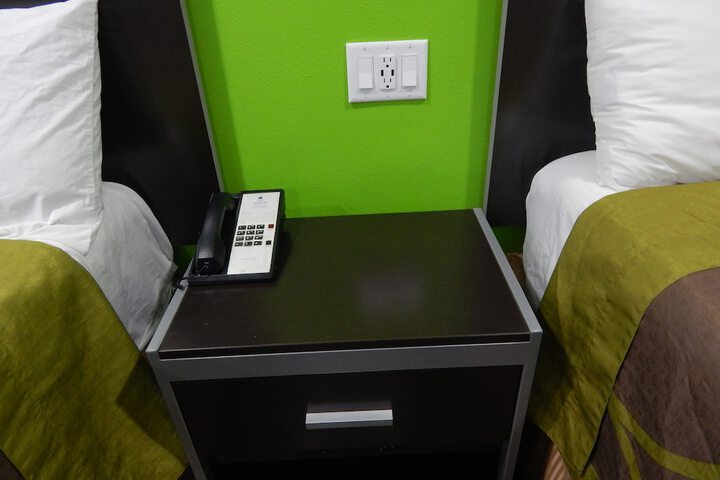 Room 9 of 27