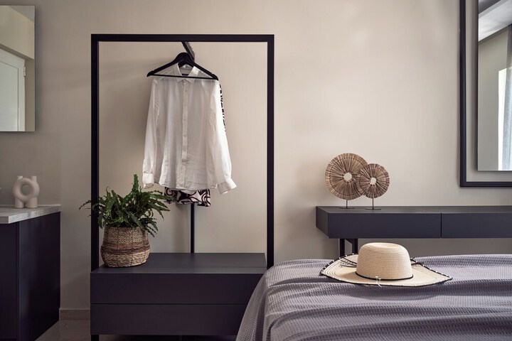 Room 10 of 20
