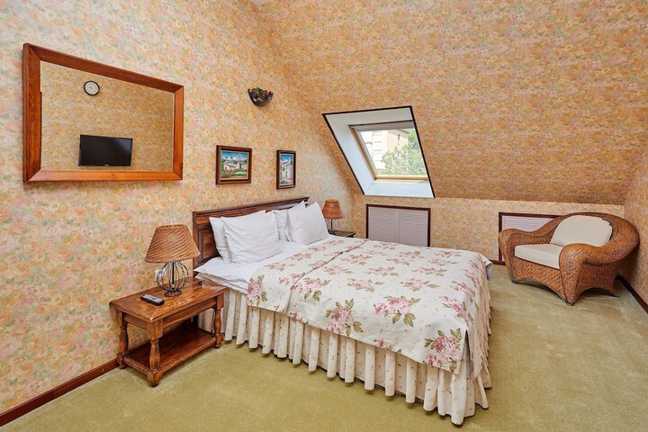Room 7 of 109