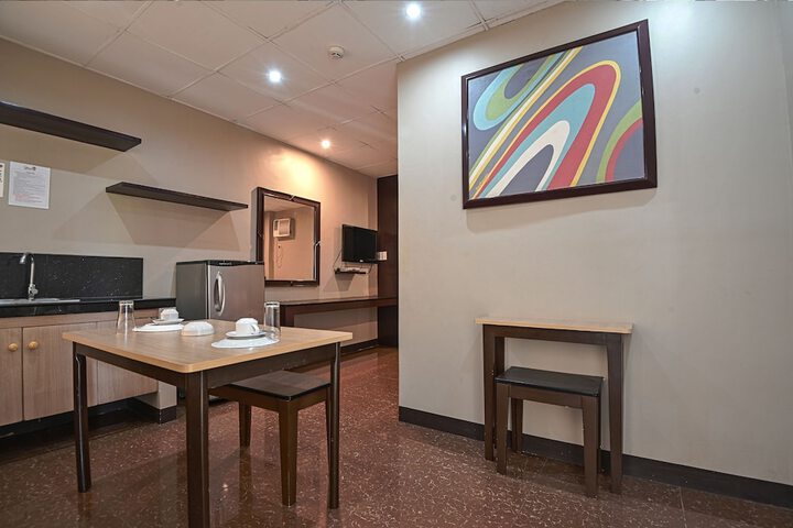 Room 6 of 42