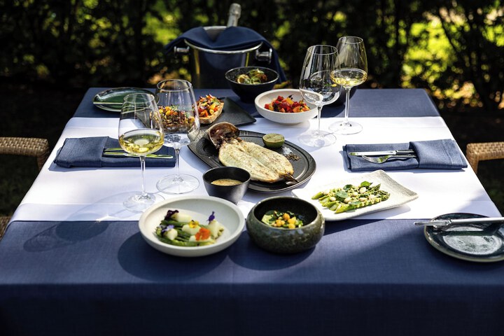 Dining 128 of 158
