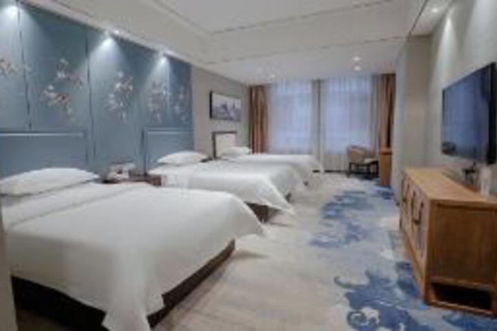Room 9 of 9