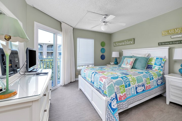 Room 10 of 79