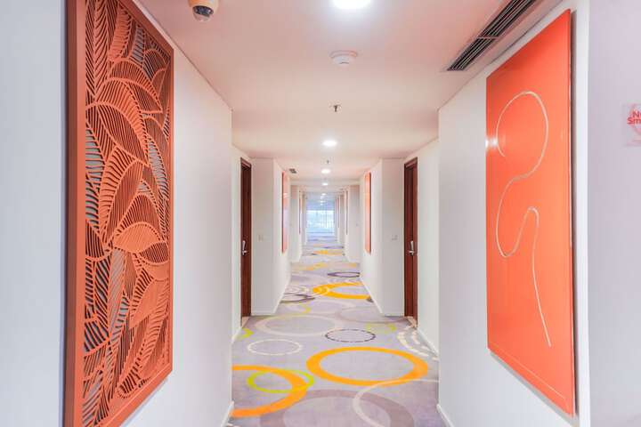Room 6 of 29