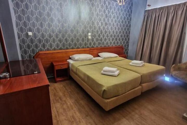 Room 15 of 32