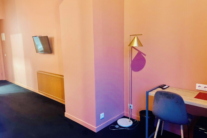 Room 49 of 116