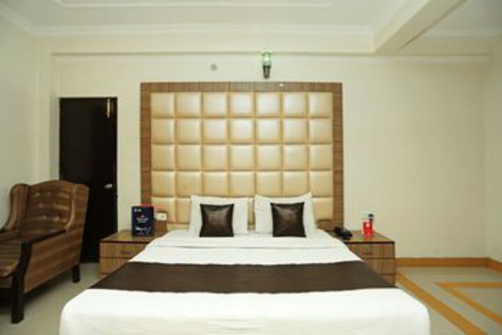 Room 8 of 21