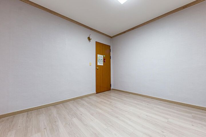 Room 29 of 60