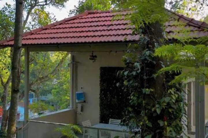 Alphineglow Hotel