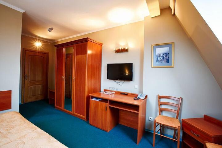 Room 8 of 60