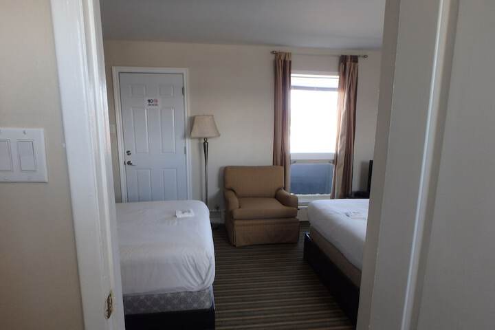 Room 8 of 43