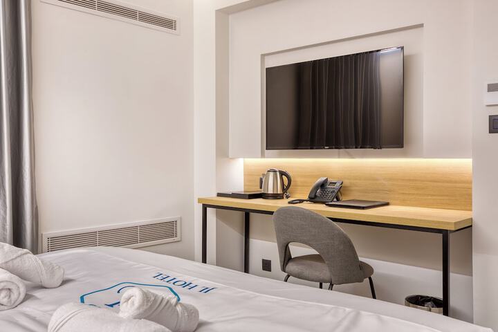 Room 20 of 79