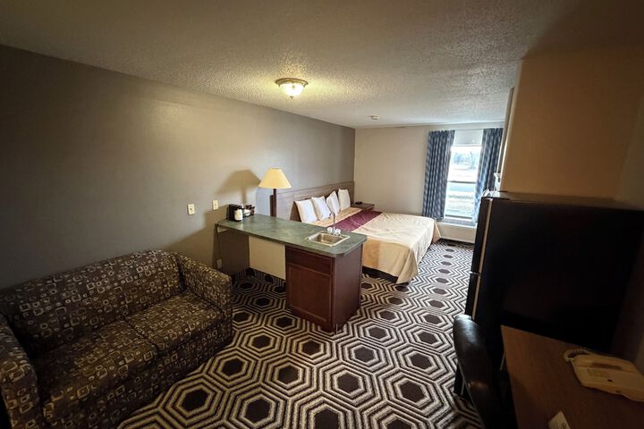 Room 15 of 27