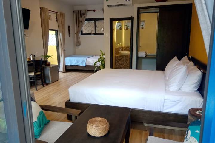 Room 8 of 178