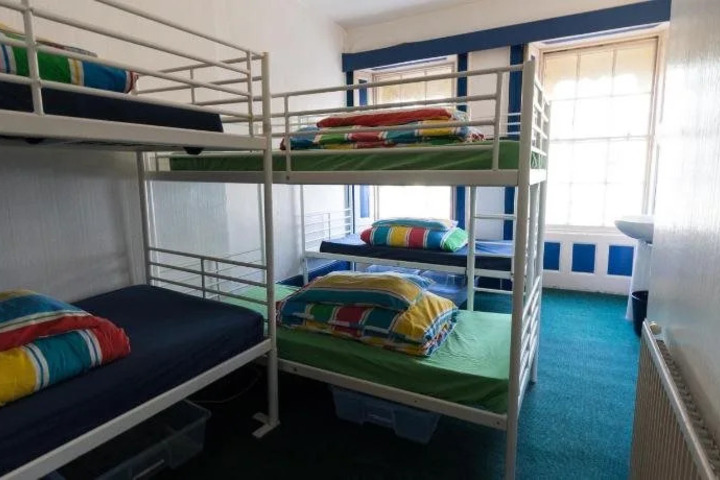 Room 6 of 15