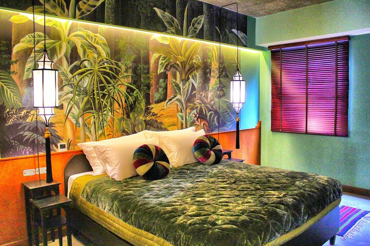 Room 2 of 48
