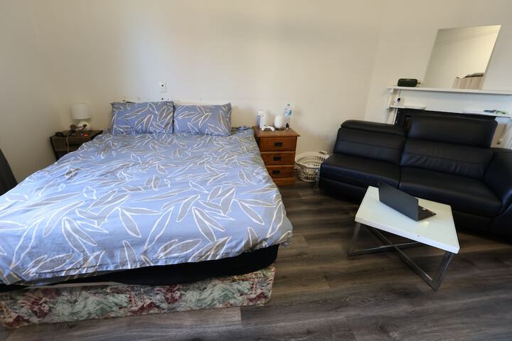 Room 7 of 24