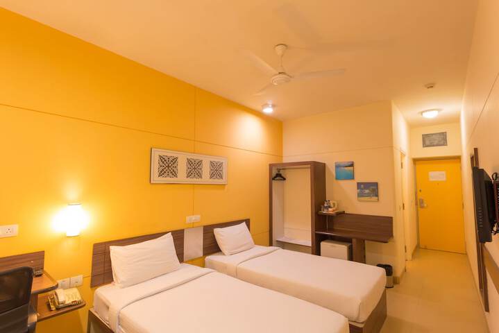 Room 7 of 37