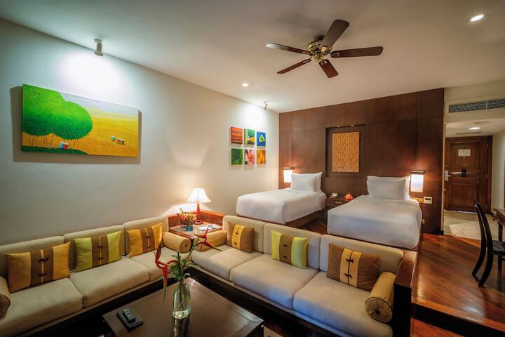 Room 34 of 209