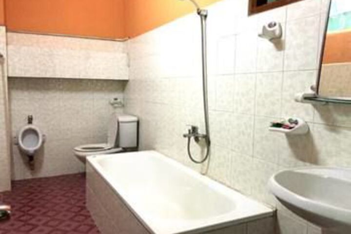 Room 2 of 14