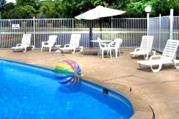 Hotel with Pool