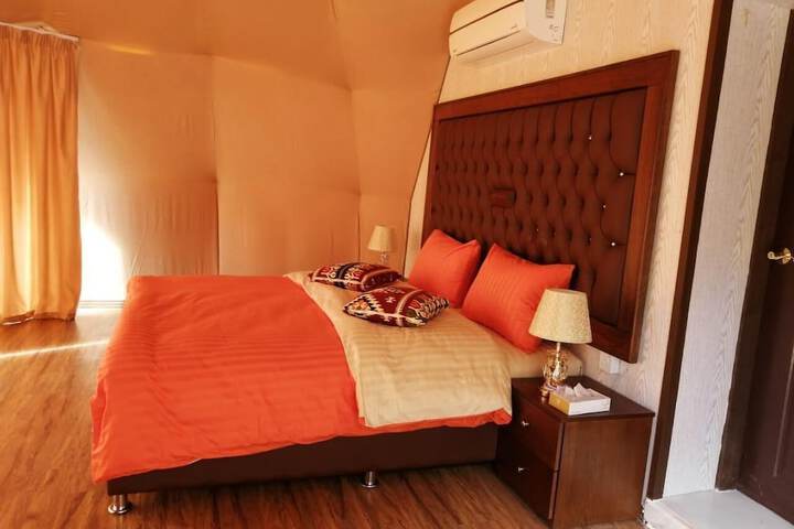 Room 2 of 38