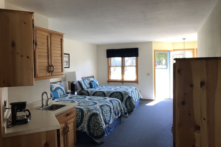Room 24 of 146