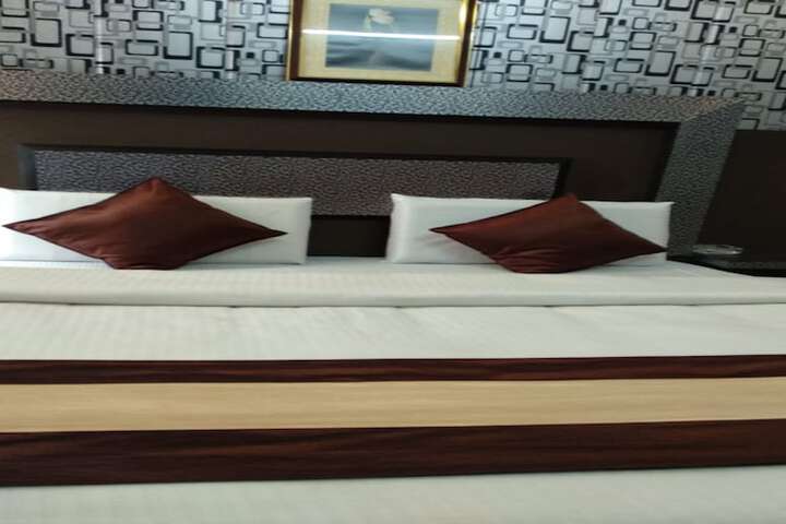 Room 29 of 53