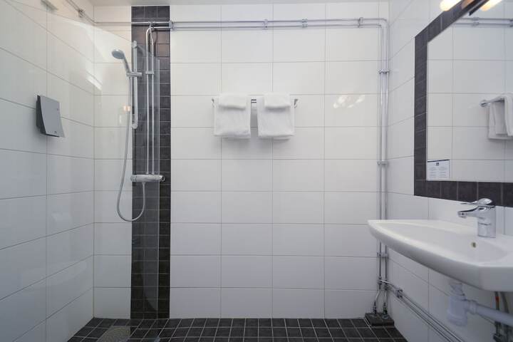 Clean Restrooms