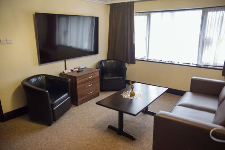 Room 35 of 69