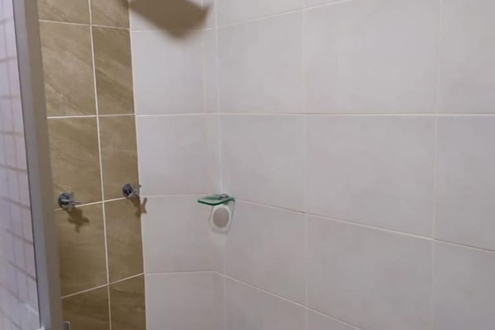 Room 12 of 18