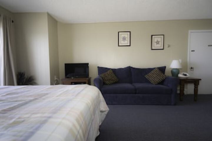 Room 61 of 384