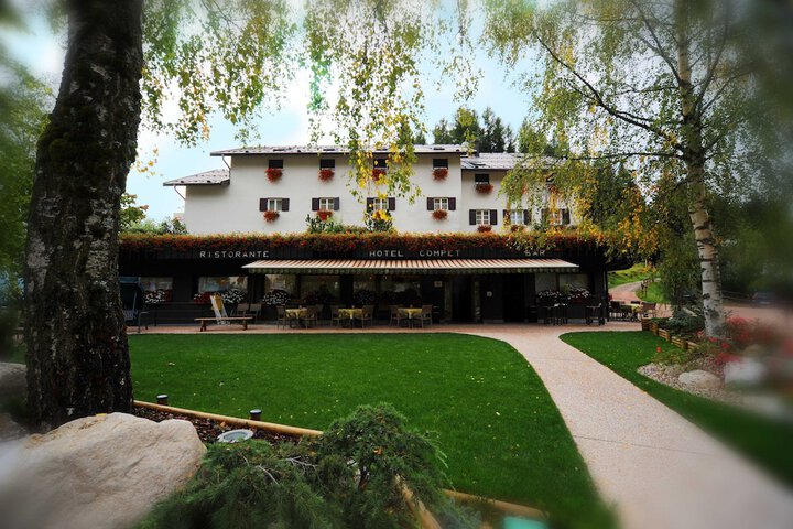 Hotel Exterior 31 of 35