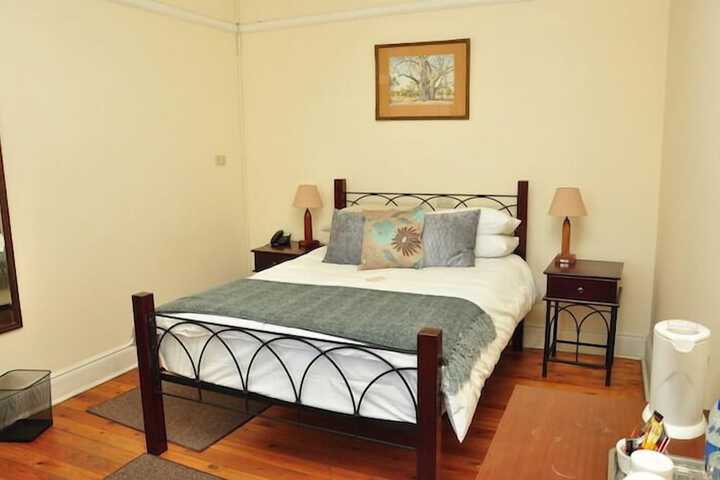 Room 3 of 44
